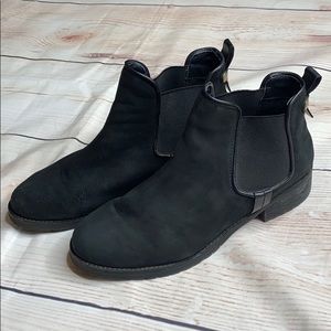 Steve Madden Suede Leather Graahan Ankle Boots